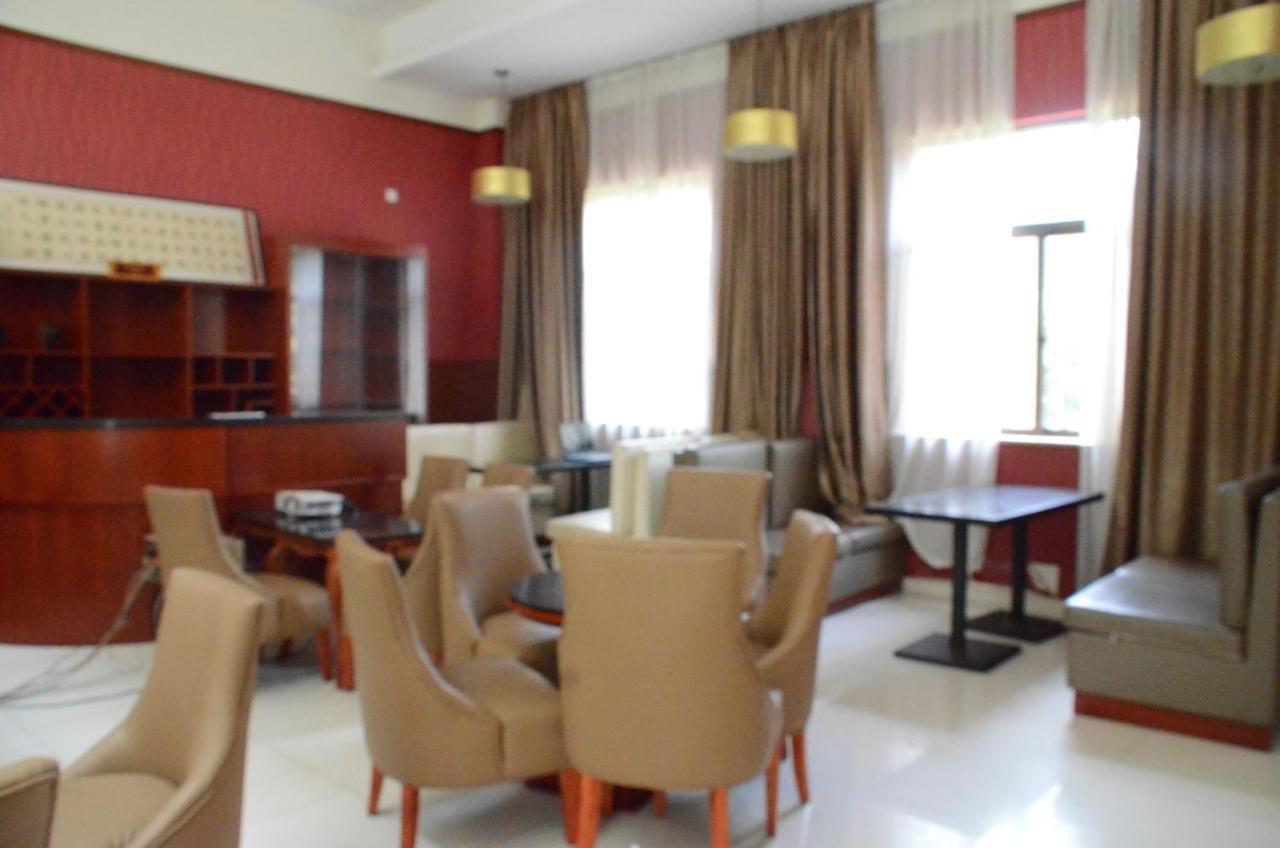 ניירובי Soluxe Club International Hotel מראה חיצוני תמונה